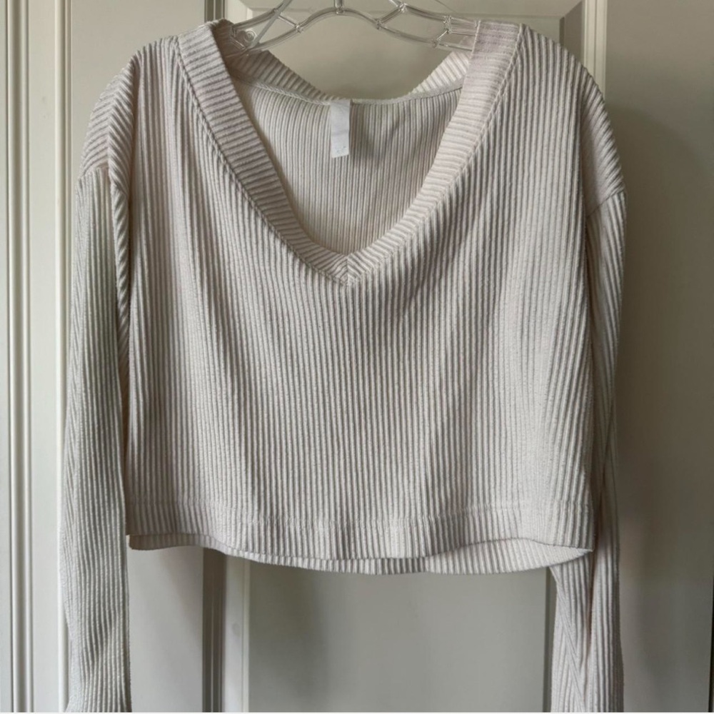 Alo Muse Hoodie
$108
|